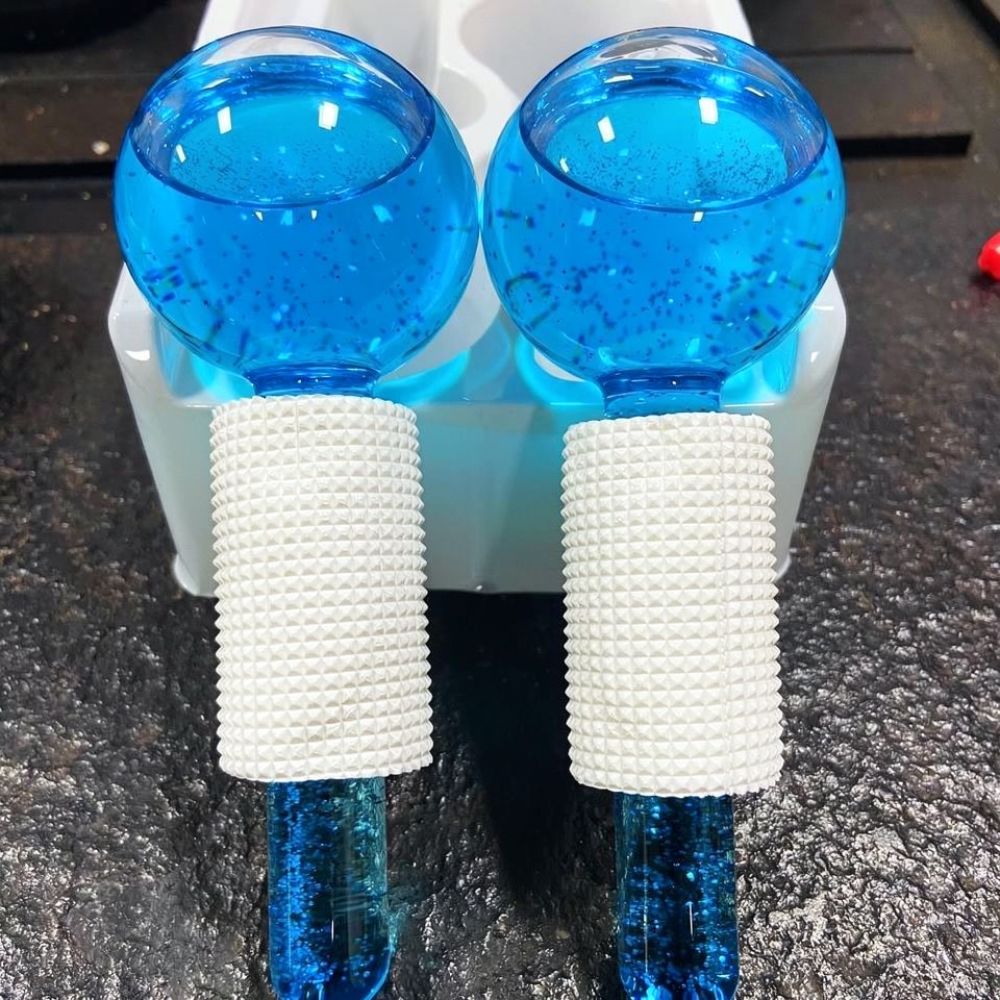 Bola Es untuk Pijat Wajah, Ala - Face Ice Roller Puffiness ulasan dan harga